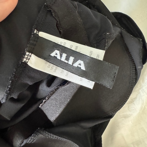 Alia Women's Black One Piece Swimsuit Size 10/30‎ Beach Vacation Bathing Suit - Picture 3 of 14